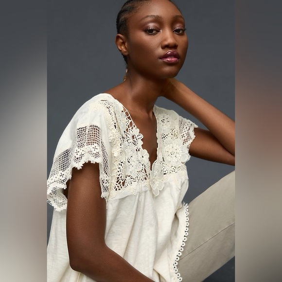 By Anthropologie V-Neck Lace Swing Top in Cream Ivory Size Medium. - Picture 14 of 16